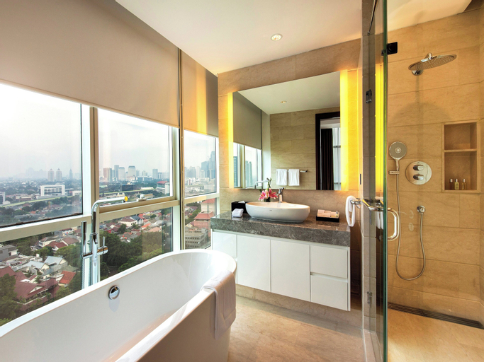 Bathroom 11