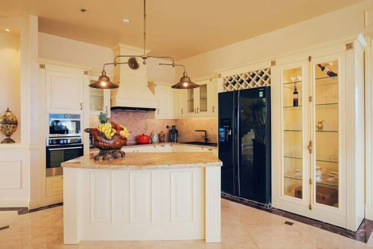 Dining Room 16