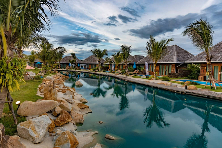 Swimming Pool 25
