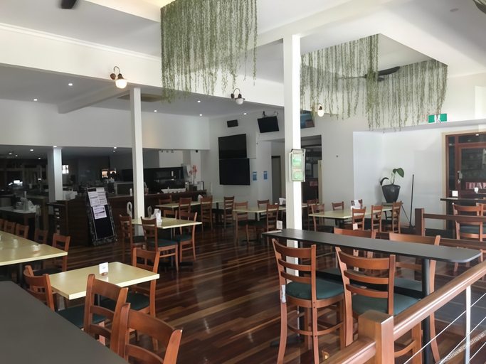 Food & Drinks 4, Prince of Wales Hotel, Whitsunday