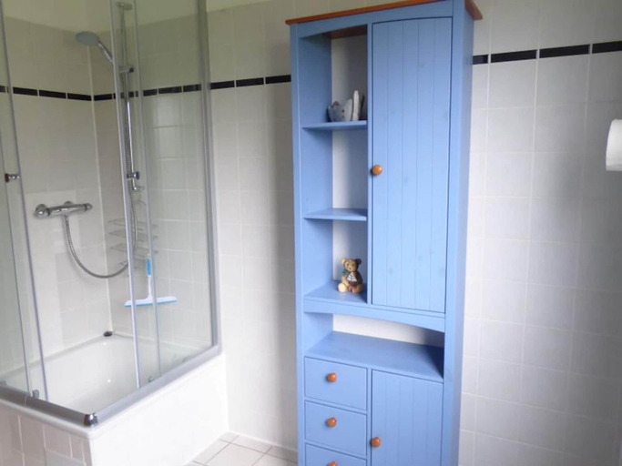 Bathroom 2, Wohnung in Frankenau mit Terrasse, Waldeck-Frankenberg