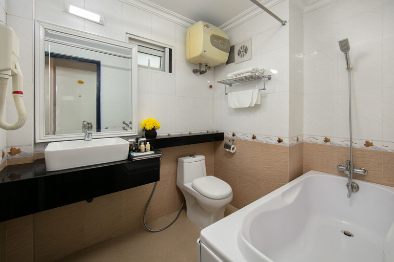 Bathroom 5, Hanoi Solo Hostel, Hoàn Kiếm