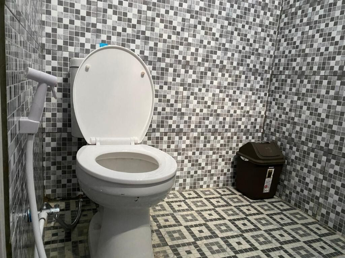 Bathroom 5, Khalisa Home Syariah Pontianak, Pontianak