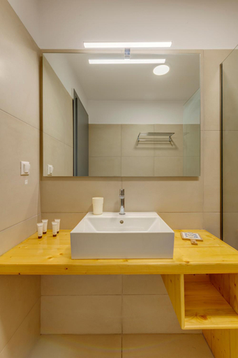 Bathroom 2, Hotel Kamelo, South Aegean