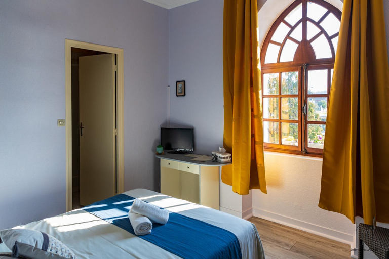 Bedroom 2, "Maison D'hotes du Prieure", Cher
