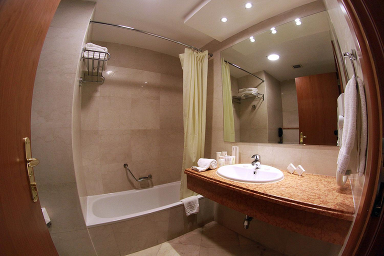 Bathroom 4, Sadeen Amman Hotel, Salt