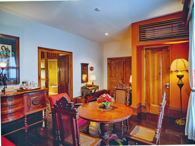 Dining Room 14