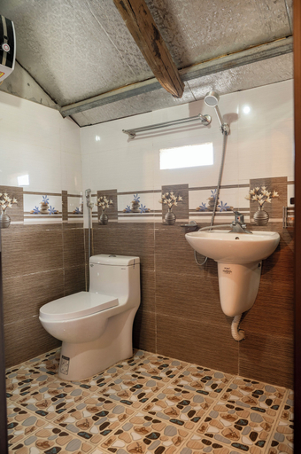 Bathroom, Hmong farmstay, Sa Pa