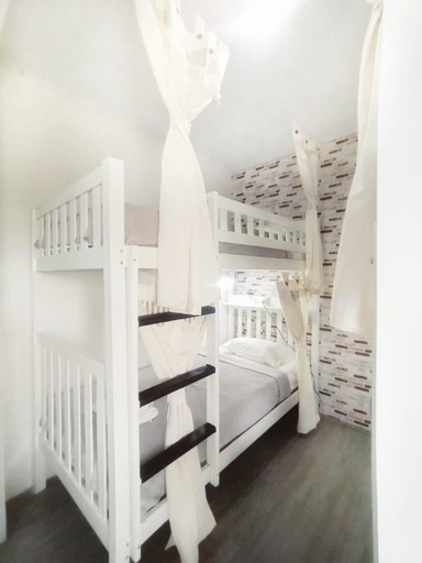 Bedroom 13