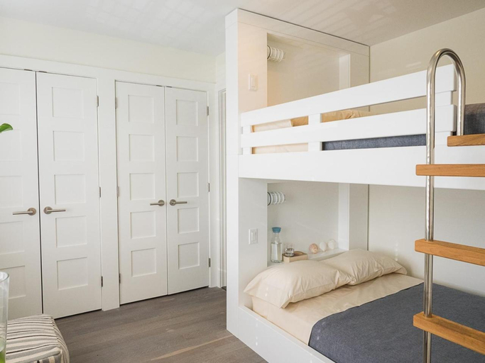 Bedroom 13