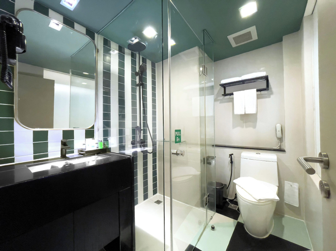 Bathroom 9