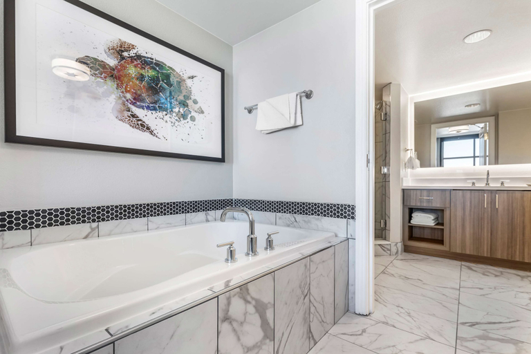 Bathroom 15