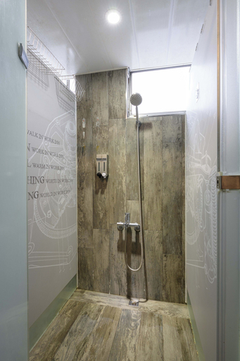 Bathroom 5, Work Inn TPE - Hostel, Taipei City