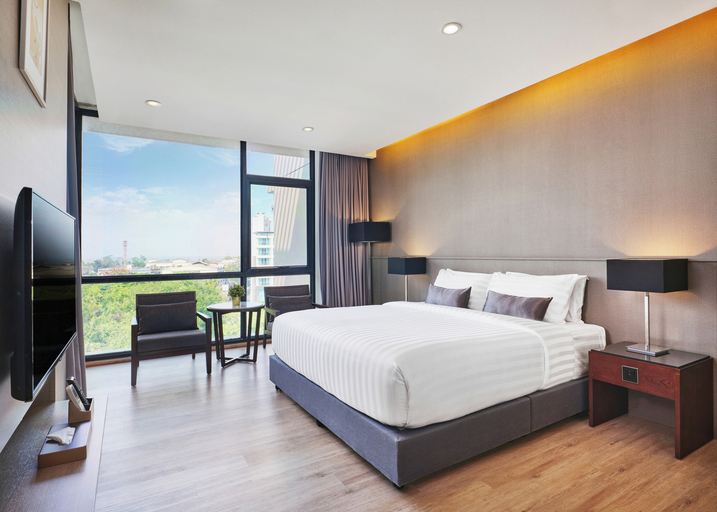 Bedroom 3, Altera Hotel and Residence, Pattaya