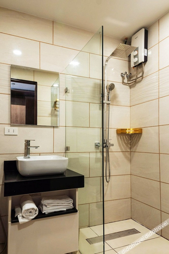 Bathroom 4, Rogen Inn, Davao City