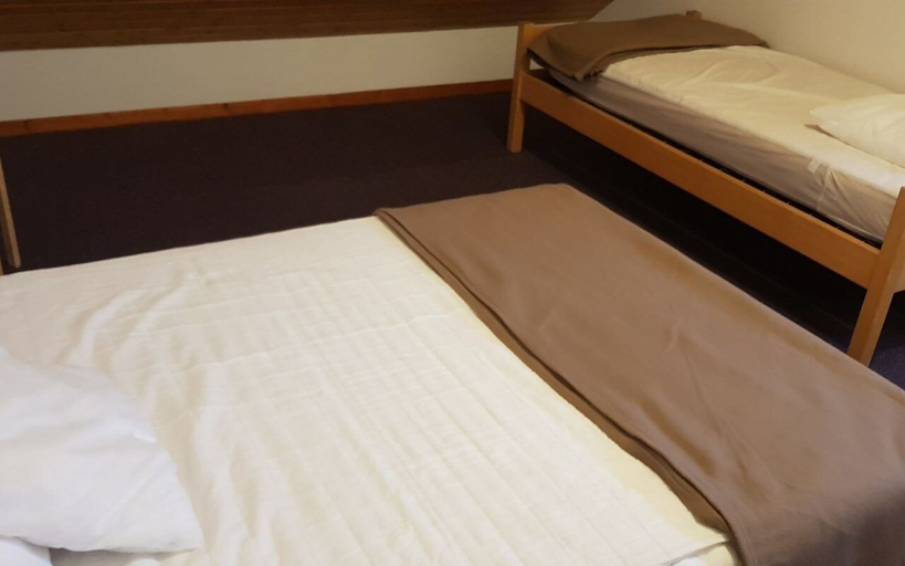 Bedroom 2, Gite de la Draye, Hautes-Alpes