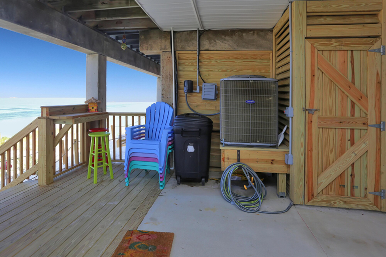 Others 5, Sandcastle C, Bay