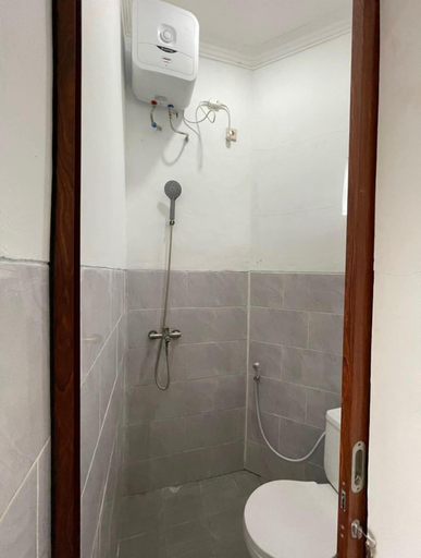 Bathroom, Laika Homestay, Bantul