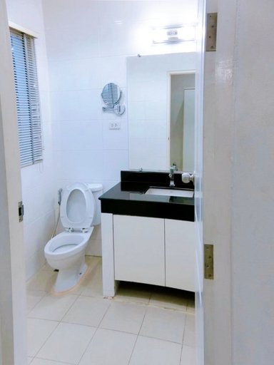 Bathroom 4, V Verve Service Apartment Hotel, Muang Chachoengsao