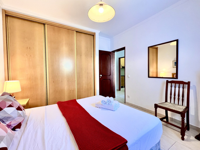 Bedroom 3, Quarteira Classic 2 With Pool by Homing, Loulé