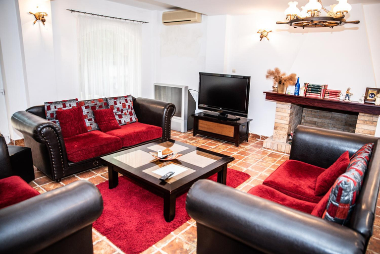 Others 5, Vila Diamant, Mangalia