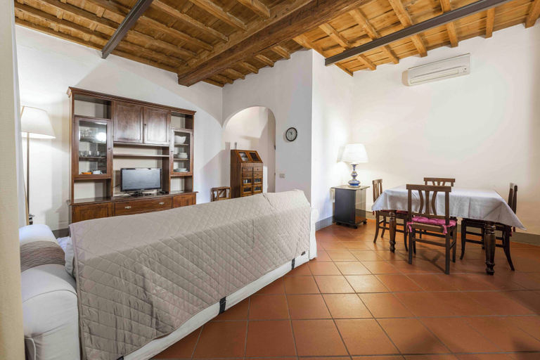 Bedroom 2, Borgo Allegri Palace by MMega, Florence