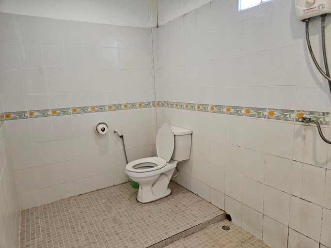 Bathroom 5