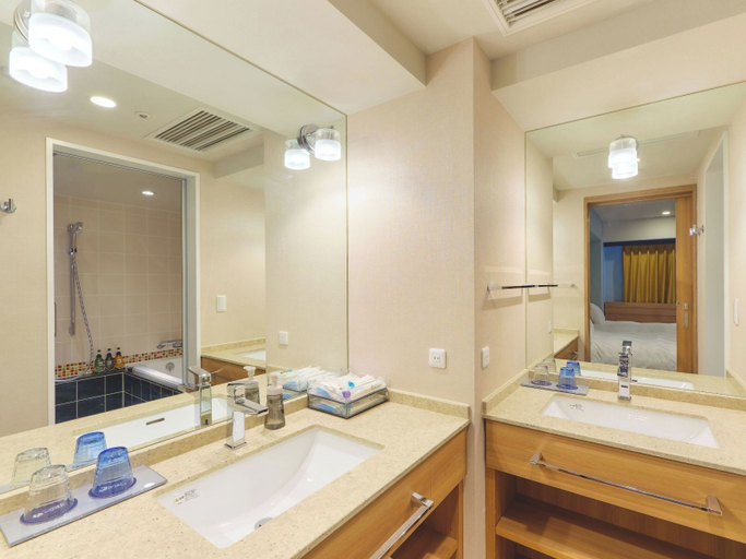 Bathroom 5, Miyako Hotel Kyoto Hachijo, Kyoto