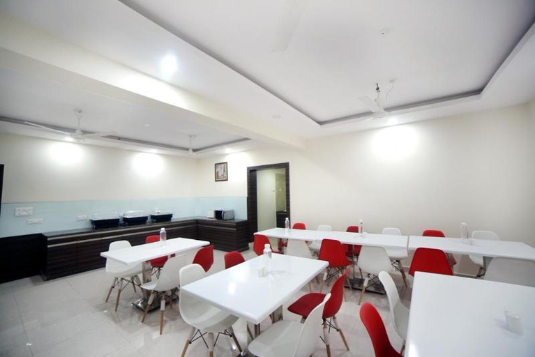 Food & Drinks 5, Fabhotel Pearl City, Hyderabad