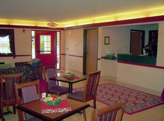 Public Area 3, Western Inn & Suites Hampton, Henry