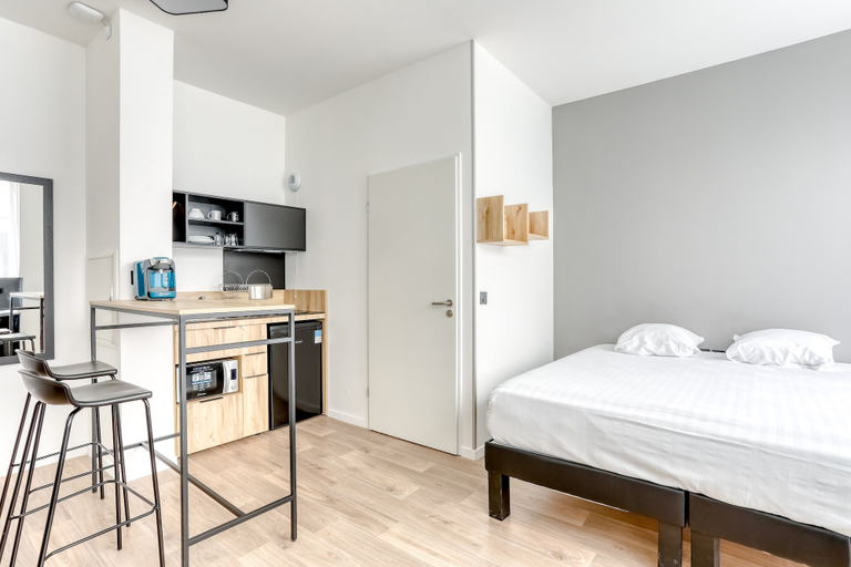 Bedroom 5, Ecla Paris Massy Palaiseau, Essonne