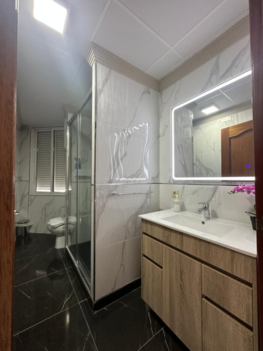 Bathroom 3, Hotel Avenida, Málaga