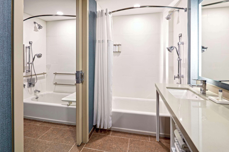 Bathroom 5, Anaheim Resort Suites, Orange
