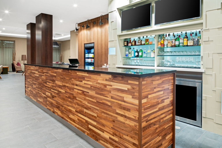 Food & Drinks 5, Courtyard by Marriott Houston Northeast, Houston