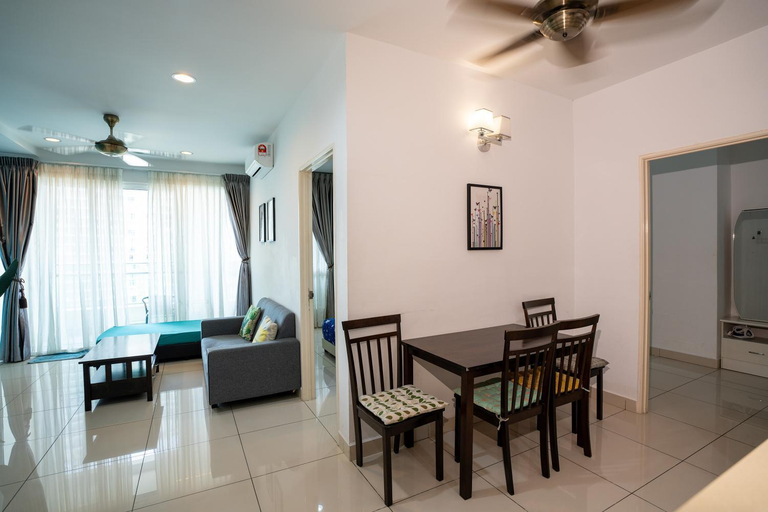 Dining Room 19