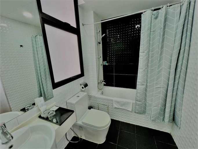 Bathroom 17
