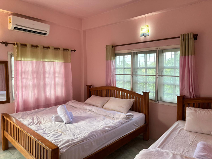 Bedroom 21