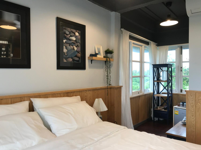 Bedroom 13