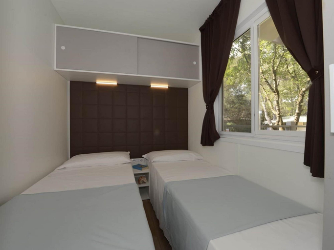 Bedroom 3, Serene Stay by the Shore, Caserta
