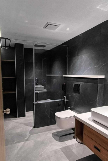 Bathroom, Cloud 11, Alappuzha
