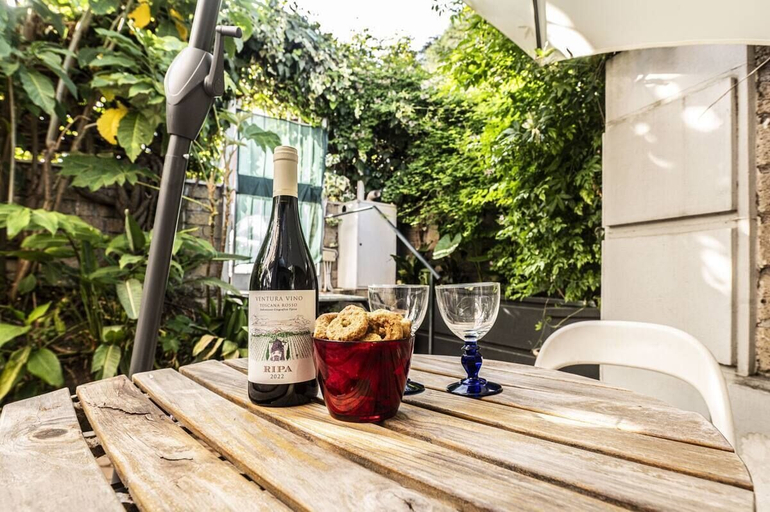 Food & Drinks, Lovely Garden Apartment in Beautiful San Saba, Roma