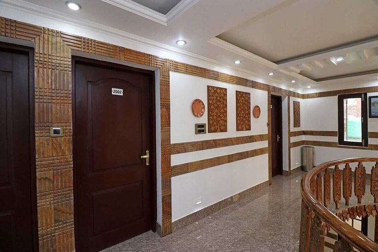 Others 4, Hotel Shree Mazda, Srinagar