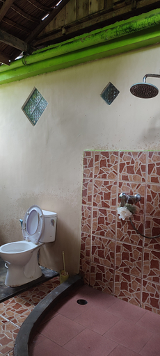 Bathroom 5, Pajoka Sulawesi, Bulukumba