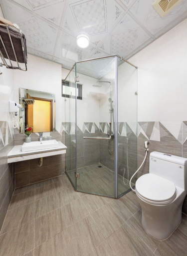 Bathroom 3, Tung Quang hotel, Cát Hải