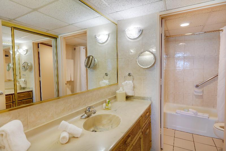 Bathroom 4, ESJ Beach Hotel