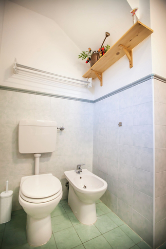 Bathroom 4, Il Borghetto, Como