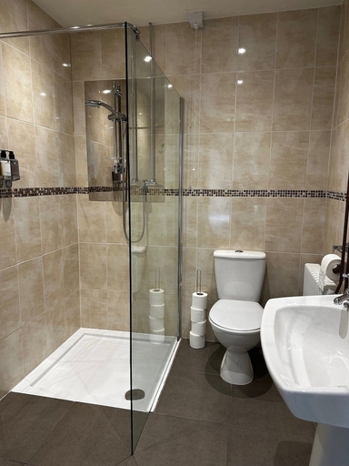 Bathroom 3, New Inn Appletreewick, North Yorkshire