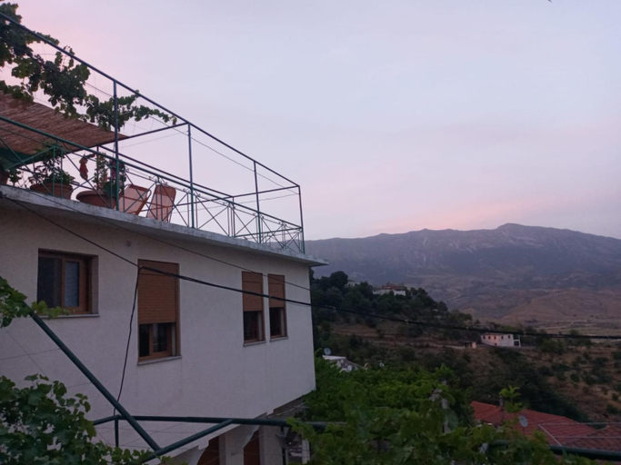 2, Relax Camping, Gjirokastrës