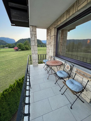 Others 5, Apartmaji Iva, Bled