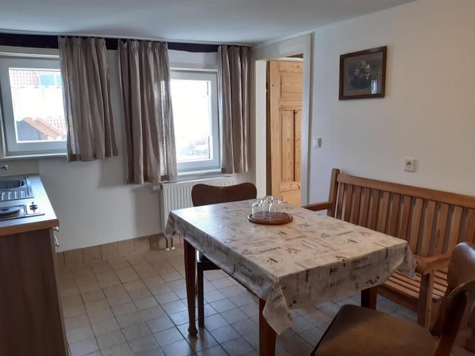 Facilities 3, Pension Will, Tübingen